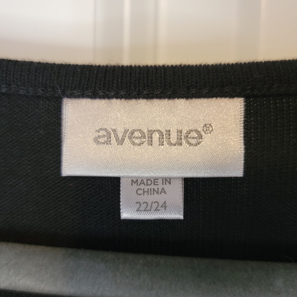 Avenue Women's Plus  Black Knit Sweater Rushed Sleeves Silver Bead Trim - 22/24 - Picture 6 of 9